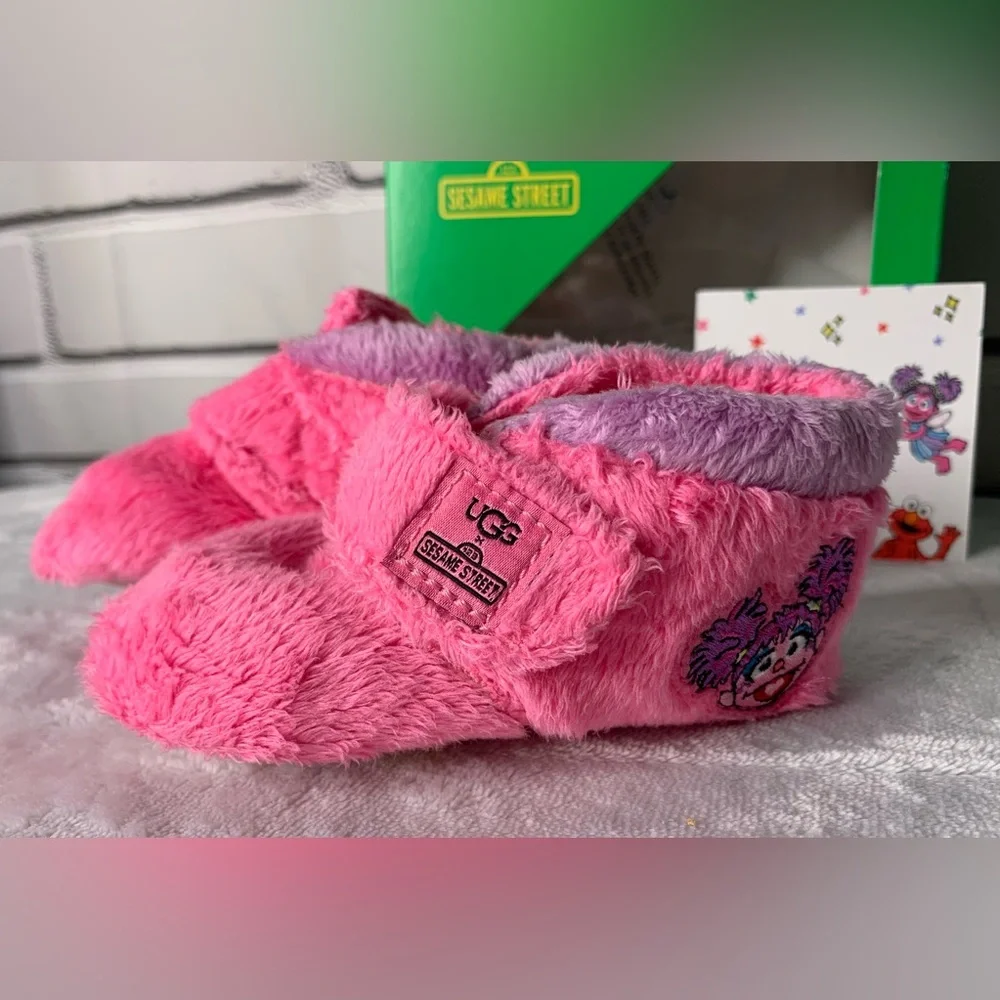 UGG x Sesame Street Pink Baby Bixbee Booties Abby Cadabby Size 4 / 5